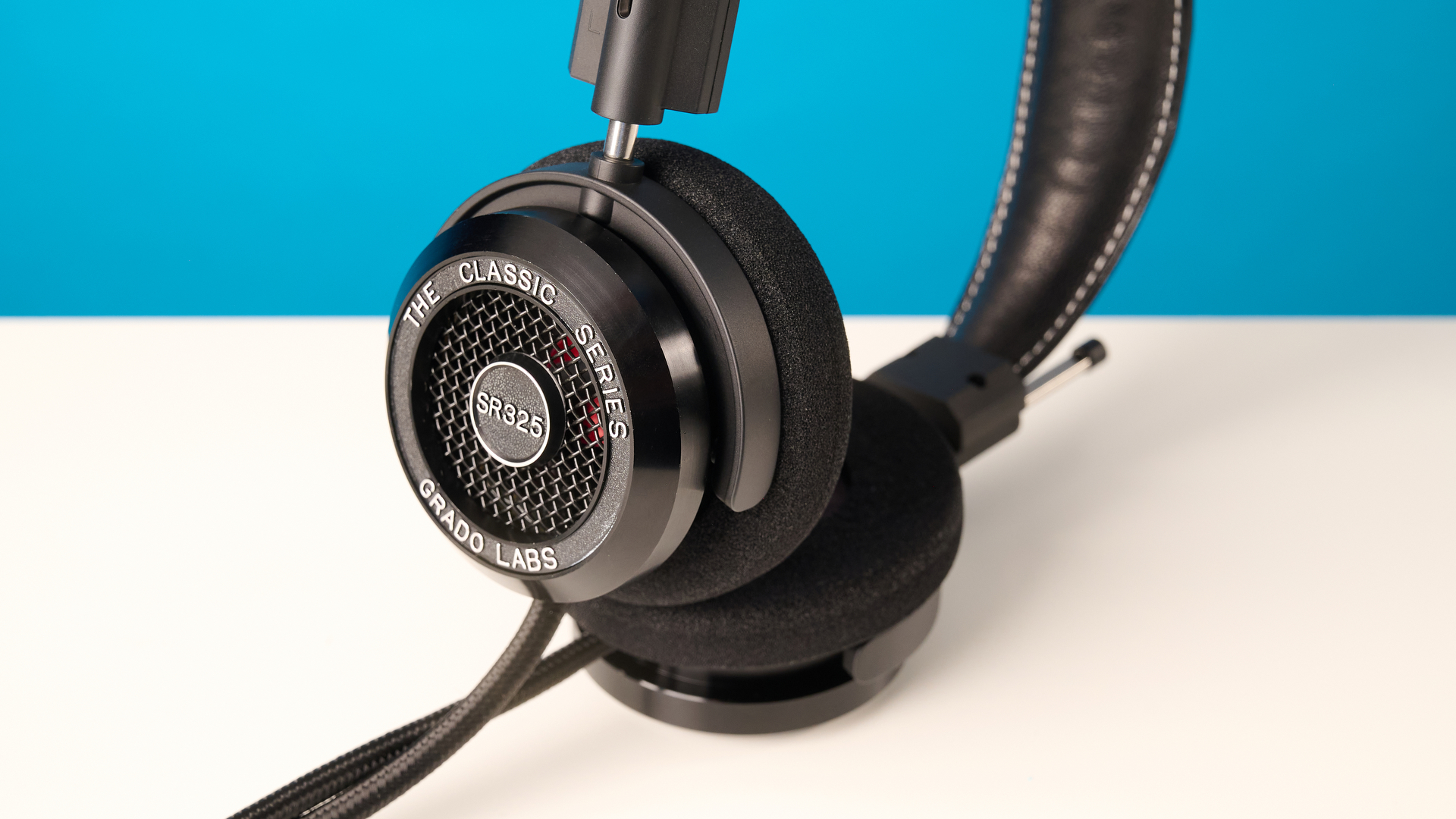 Обзор Grado SR325 - не самые удобные, но слушать музыку можно часами картинка Наушники Grado SR325: тест звука и посадки | DGL.RU