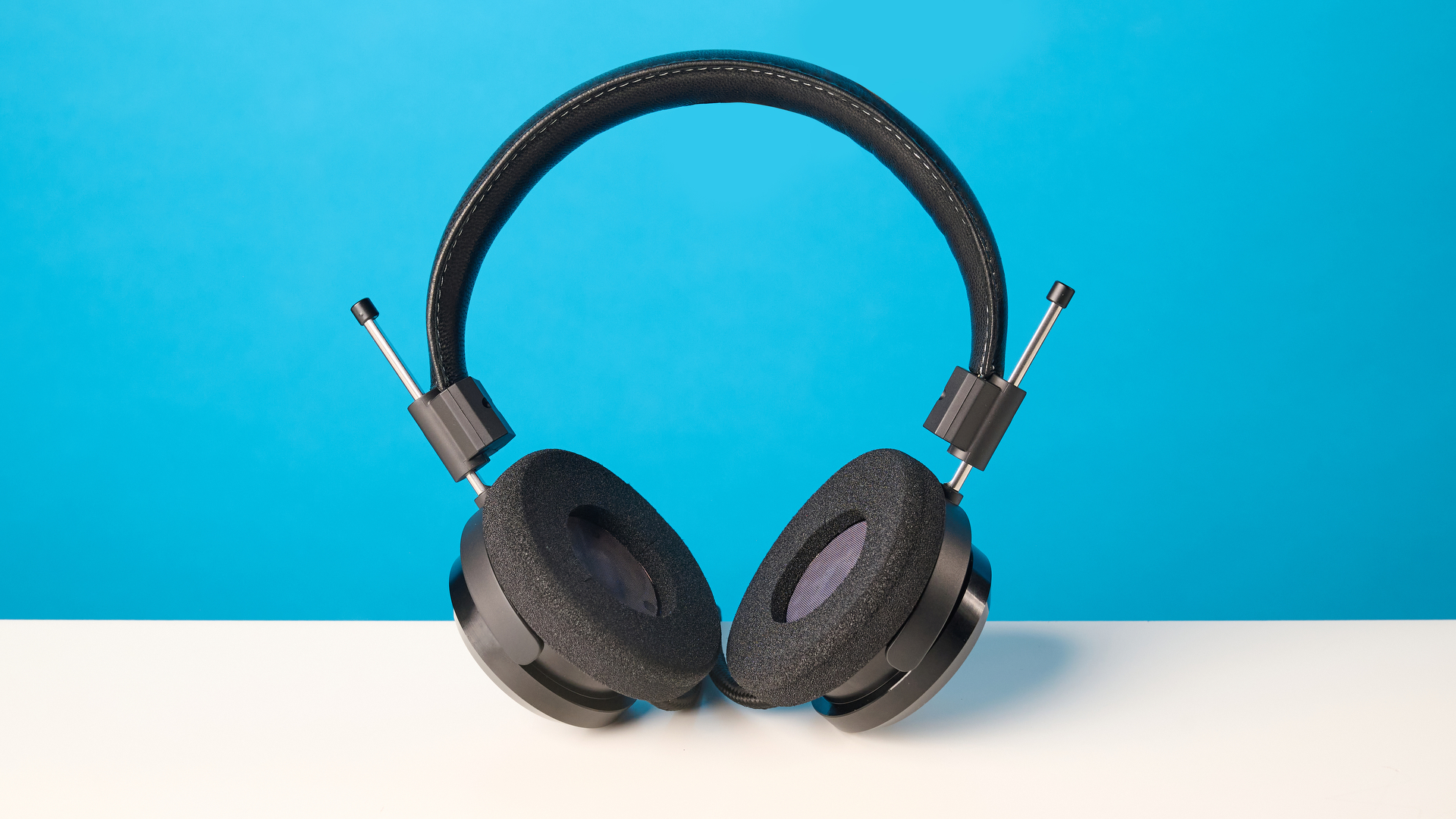 Обзор Grado SR325 - не самые удобные, но слушать музыку можно часами картинка Наушники Grado SR325: тест звука и посадки | DGL.RU