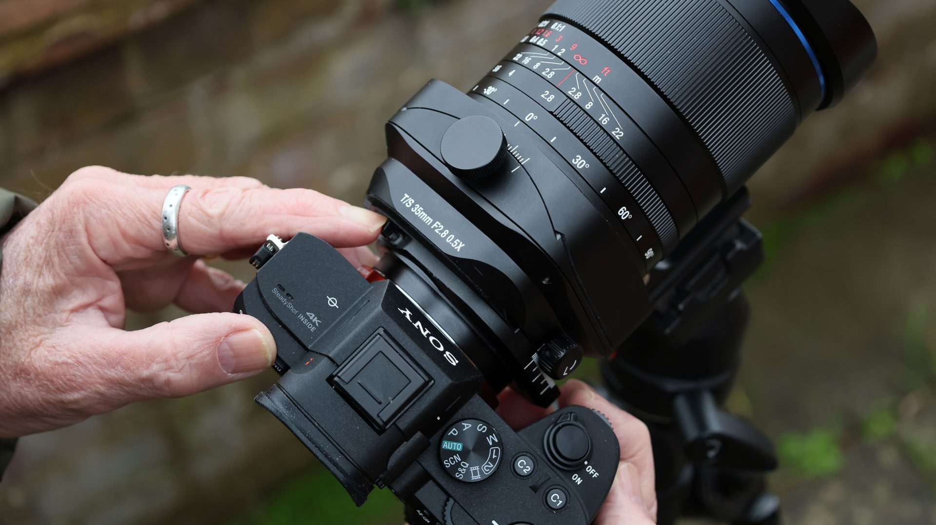 Лучшие объективы с функцией Tilt-Shift в 2026 году: новый взгляд на фотографию картинка Объективы tilt-shift - лучшие модели 2026 года | DGL.RU