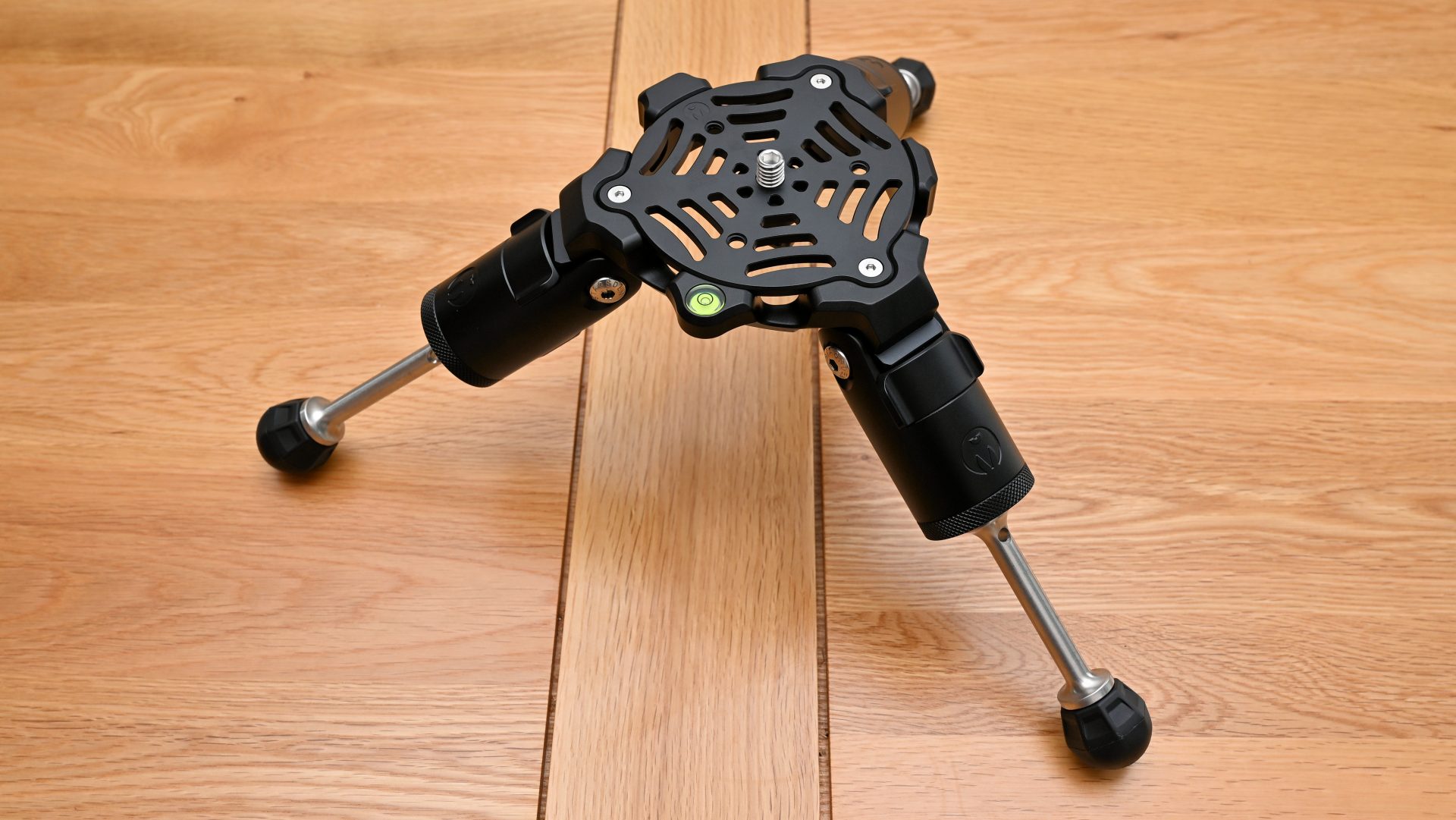 Обзор карбонового штатива 3 Legged Thing Ethan 4 для фото и видео картинка Обзор карбонового штатива 3 Legged Thing Ethan 4 для фото и видео