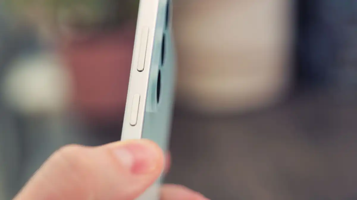 Обзор смартфона Samsung Galaxy S26 FE: технические характеристики, тесты и результаты сравнения картинка Обзор смартфона Samsung Galaxy S26 FE: тесты | DGL.RU