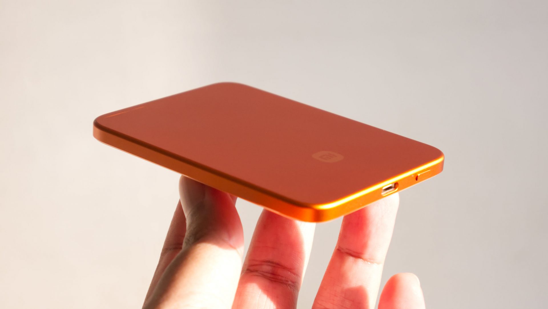 Обзор внешнего аккумулятора Xiaomi UltraThin Magnetic Power Bank 5000 15W