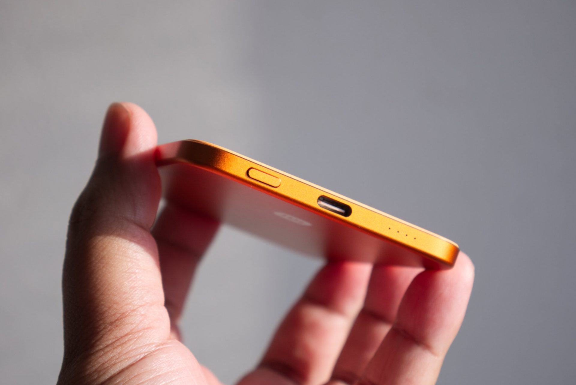 Обзор Xiaomi UltraThin Magnetic Power Bank 5000 | DGL.RU
