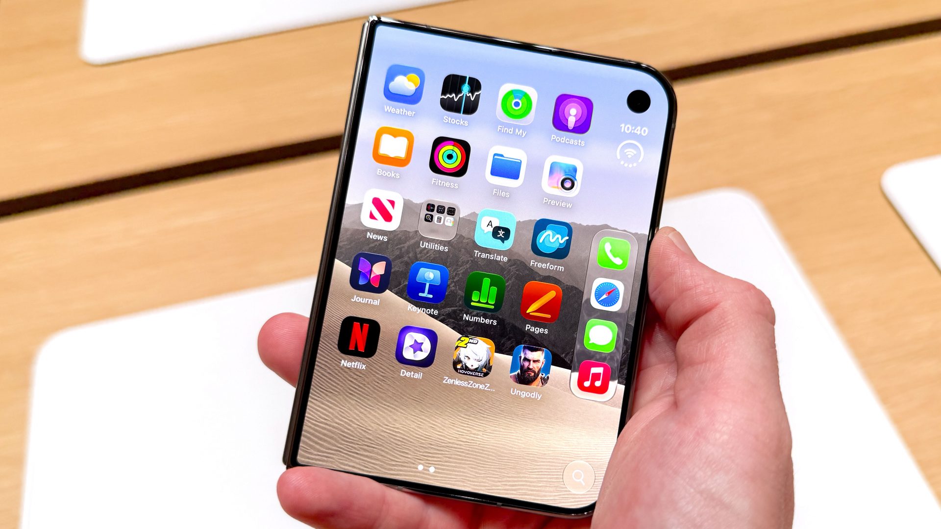 Особенности оптимизации iPhone Duo в сравнении со складными смартфонами на Android картинка Оптимизация iPhone Duo против складных Android | DGL.RU