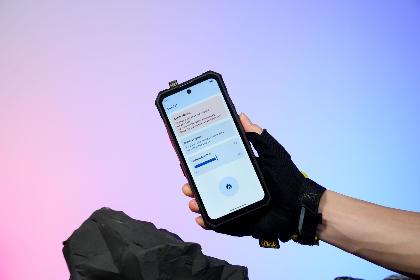 Oukitel: игровой смартфон с двойным охлаждением и телефон-зажигалка картинка Oukitel: игровой смартфон с двойным охлаждением и телефон-зажигалка