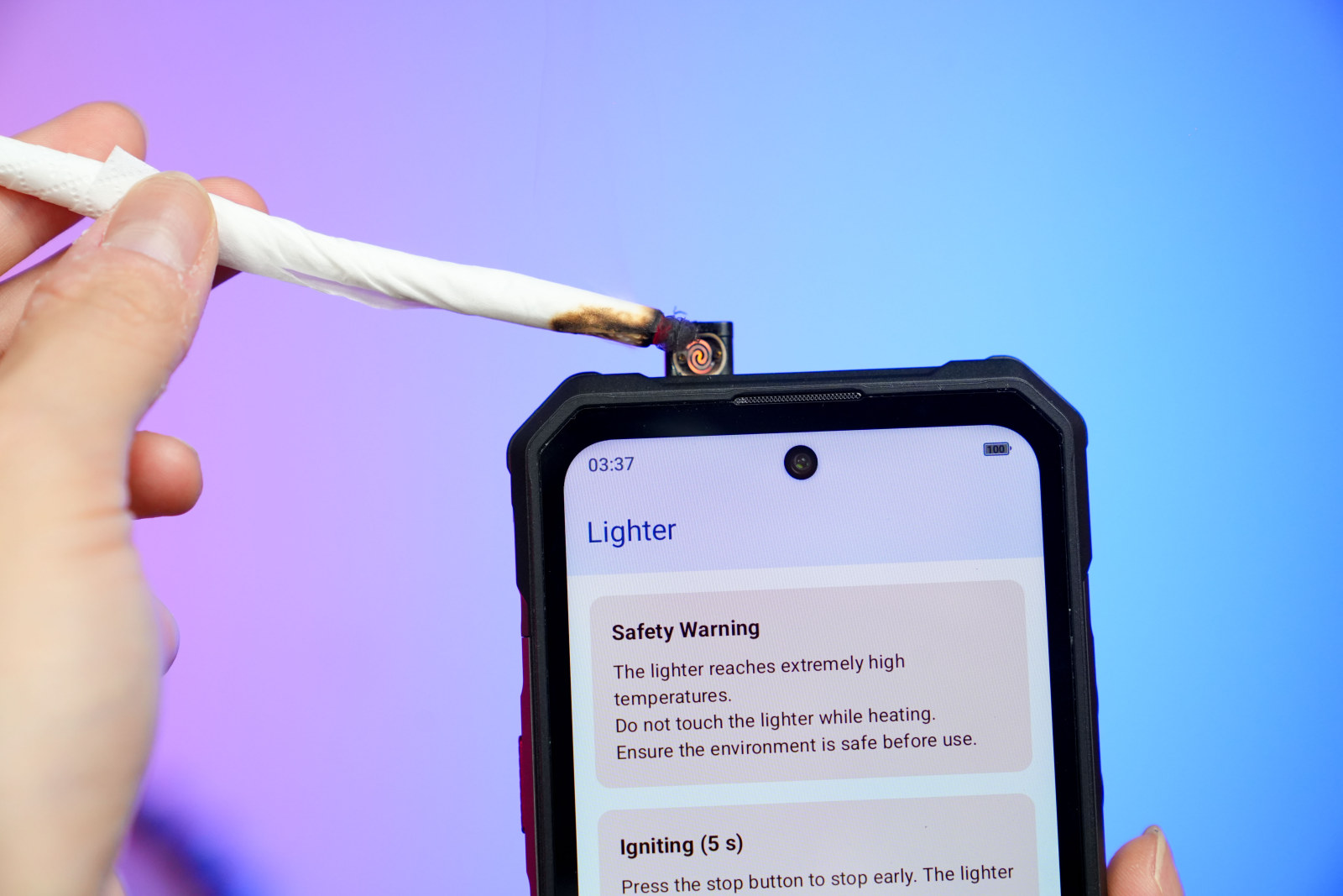 Oukitel: игровой смартфон с двойным охлаждением и телефон-зажигалка картинка Oukitel: игровой смартфон с двойным охлаждением и телефон-зажигалка