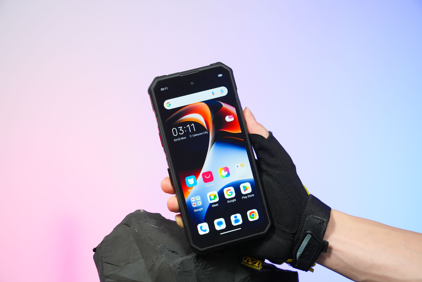 Oukitel: игровой смартфон с двойным охлаждением и телефон-зажигалка картинка Oukitel: игровой смартфон с двойным охлаждением и телефон-зажигалка