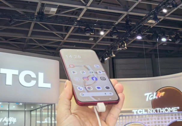 Телефон с матовым дисплеем TCL P80 Ultra: опыт использования и неожиданные особенности