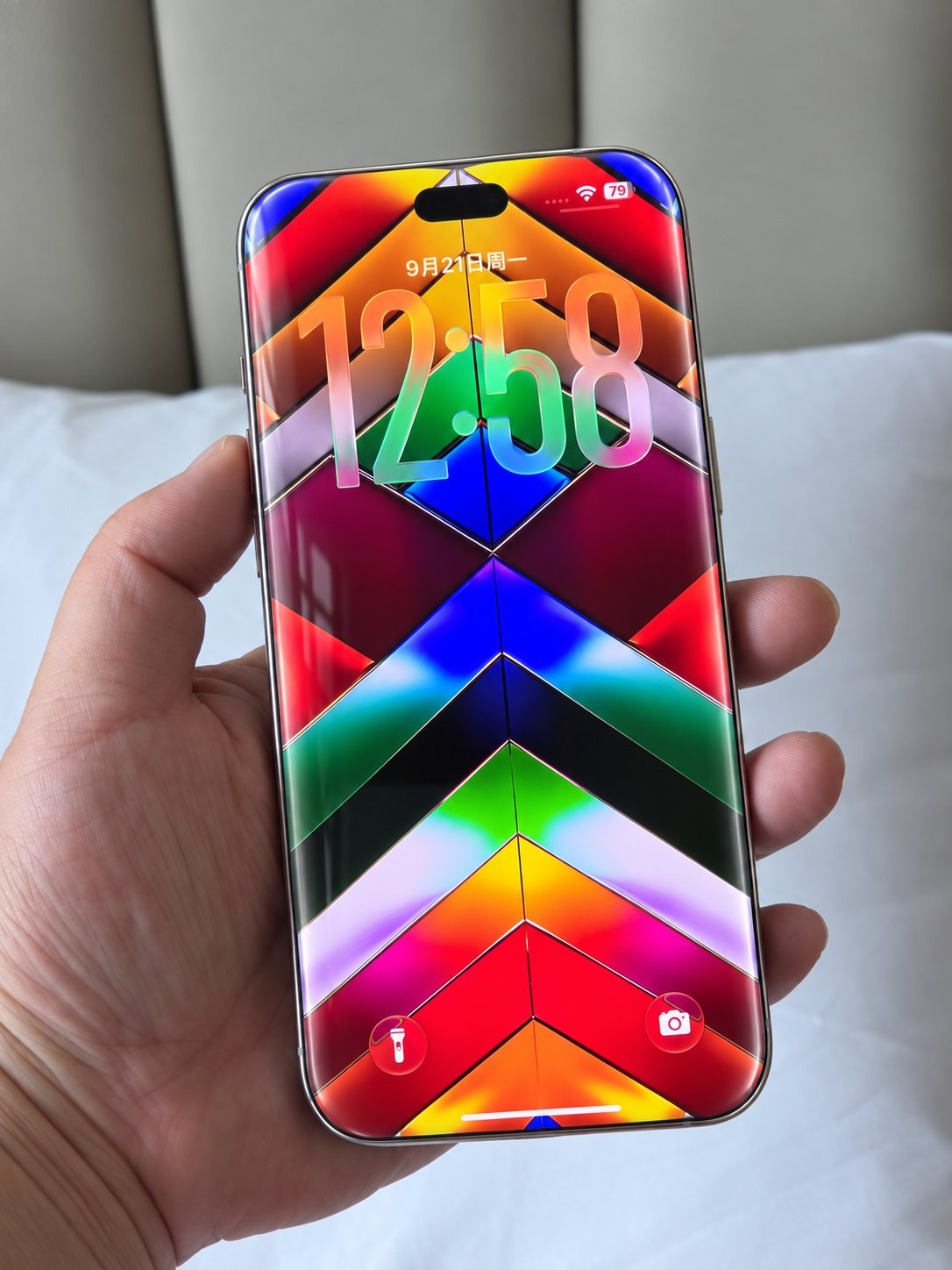 Первые рендеры iPhone 20 Pro раскрыли увеличенные экраны и обновленный Dynamic Island картинка Рендеры iPhone 20 Pro: экраны и Dynamic Island | DGL.RU