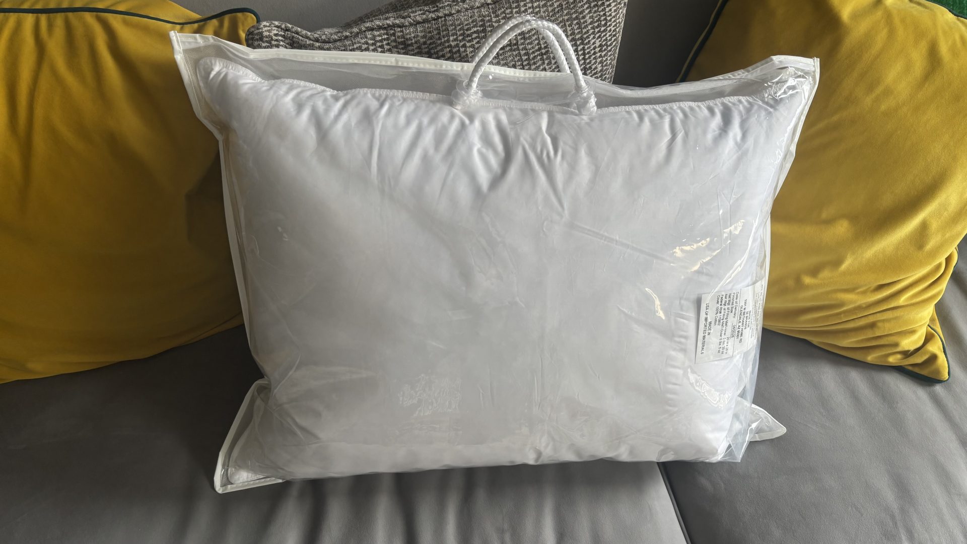 Обзор Helix Down & Feather Pillow - освежающий комфорт пятизвездочного отеля картинка Подушка Helix Down & Feather: плюсы и минусы | DGL.RU