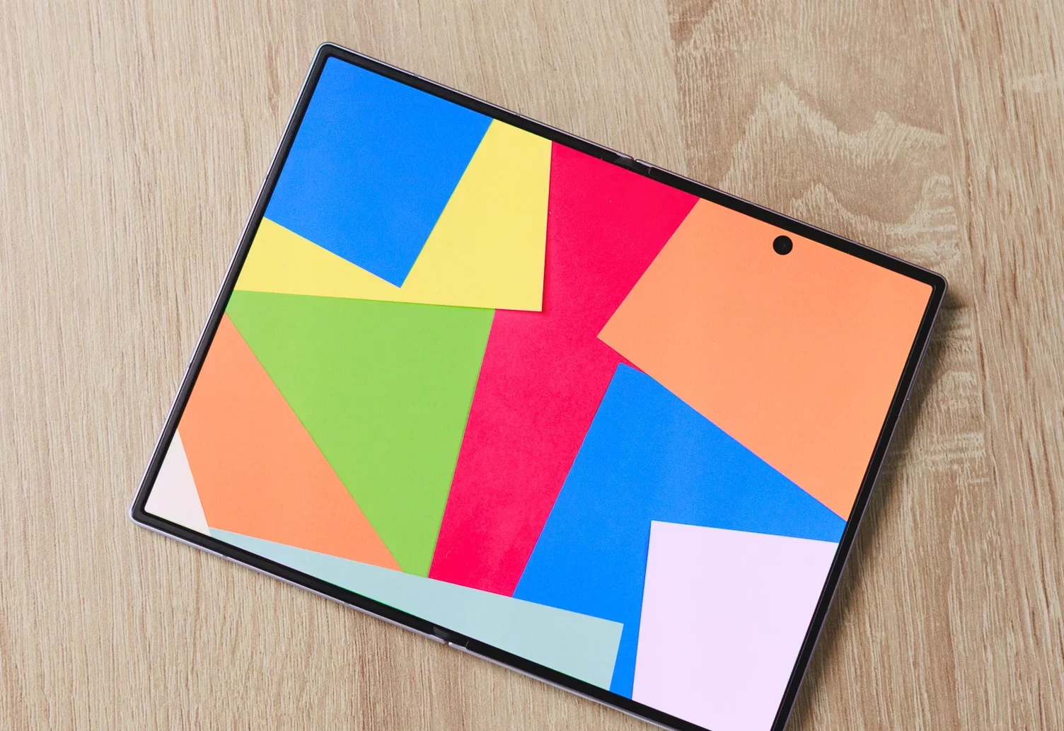 Samsung Galaxy Z Fold 8 обошел складной iPhone Duo по популярности картинка Спрос на Samsung Galaxy Z Fold 8 и iPhone Duo | DGL.RU