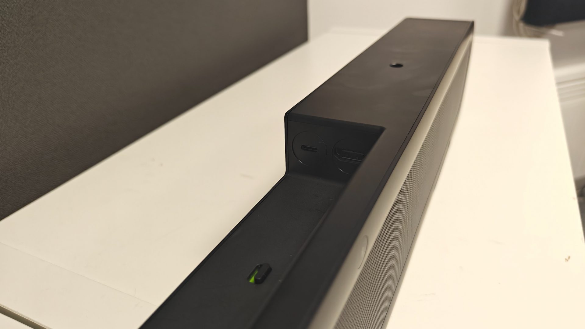 Обзор Sonos Beam Ultra - лучший компактный саундбар с Dolby Atmos картинка Саундбар Sonos Beam Ultra: обзор и тест звука | DGL.RU