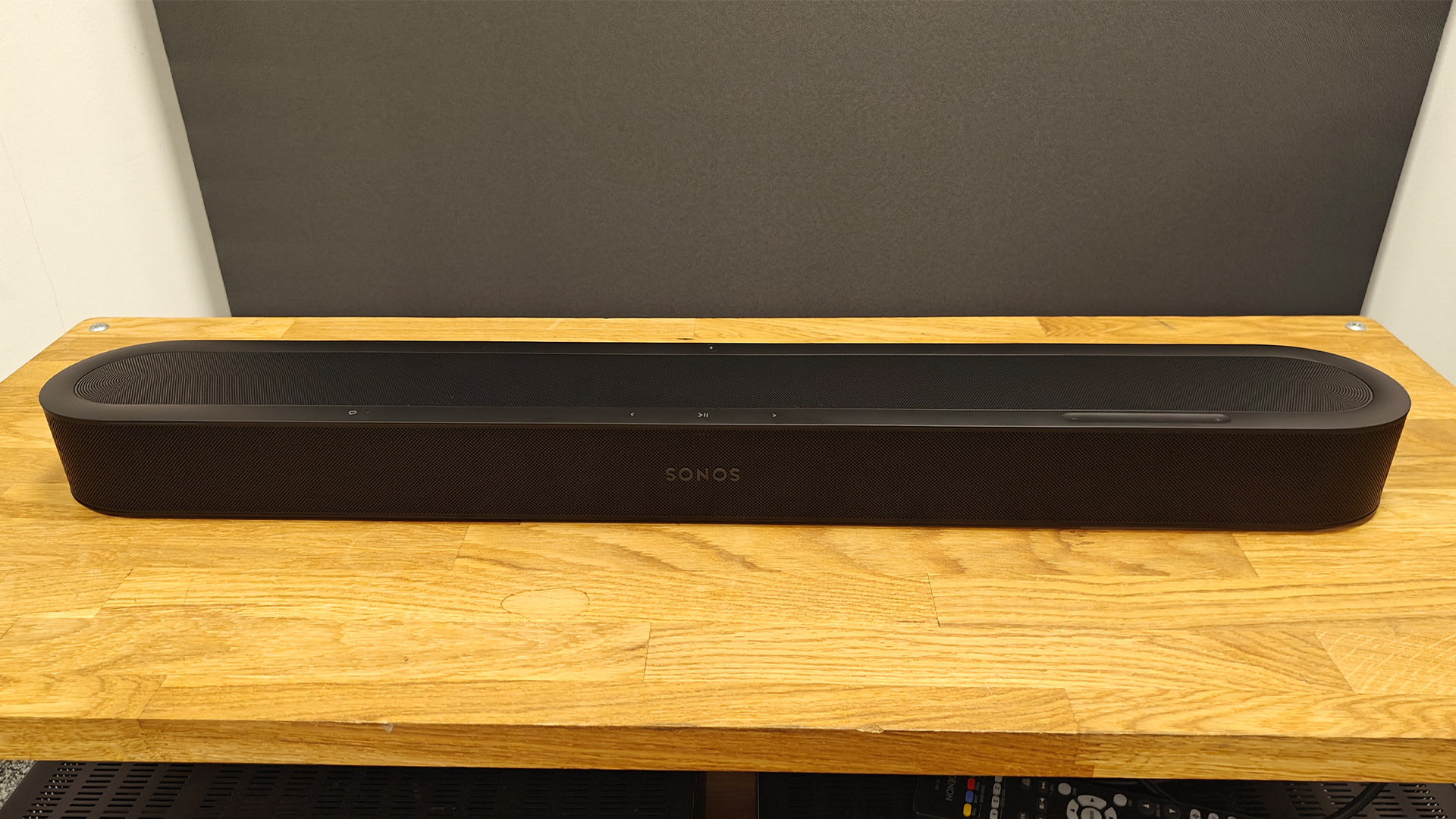 Обзор Sonos Beam Ultra - лучший компактный саундбар с Dolby Atmos картинка Саундбар Sonos Beam Ultra: обзор и тест звука | DGL.RU
