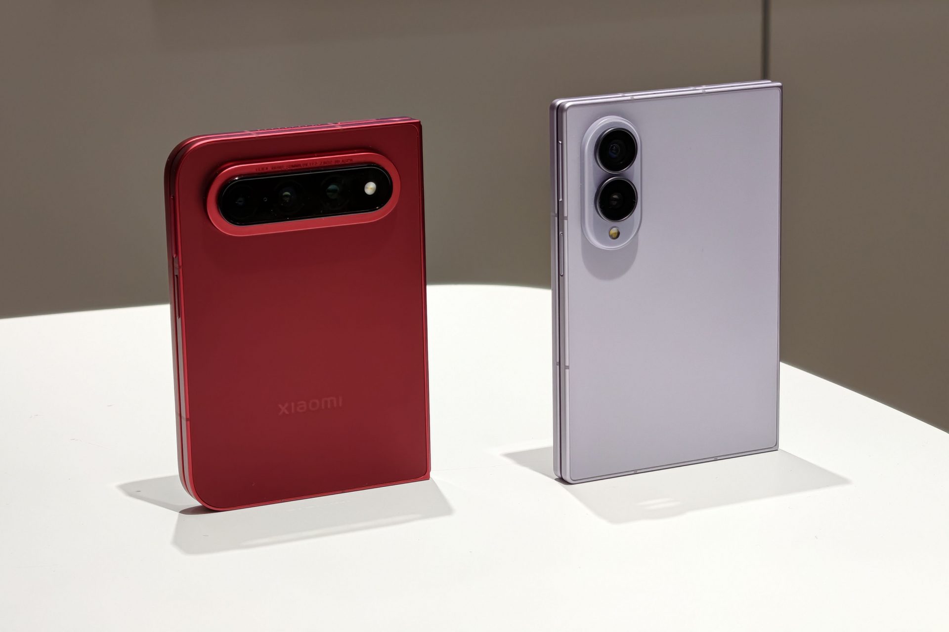 Складной смартфон Xiaomi 18 Fold: характеристики, дизайн и цены картинка Складной Xiaomi 18 Fold: параметры и дизайн | DGL.RU