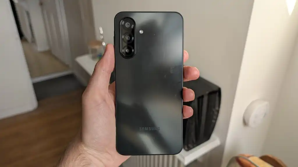 Смартфон Balance Phone Kids: особенности детской версии Samsung Galaxy A17 и работа защитной системы