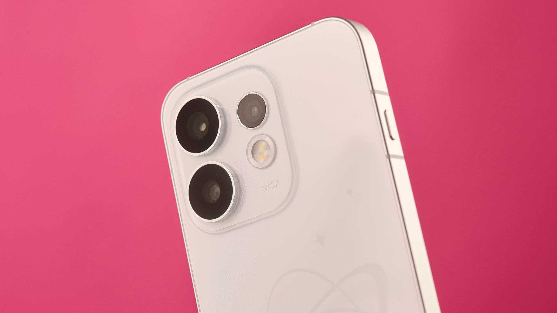 Обзор Oppo Reno16 5G — один из самых красивых телефонов