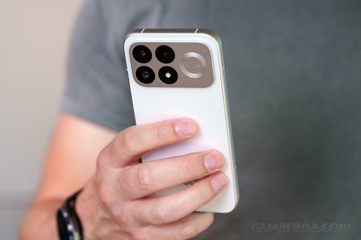 Обзор Poco F9 Pro: делает ли новая 200-мегапиксельная камера отдельный зум бессмысленным? картинка Смартфон Poco F9 Pro: тест экрана и автономности | DGL.RU
