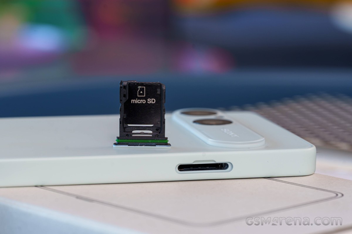 Обзор Sony Xperia 10 VIII - почти не изменился за год картинка Смартфон Sony Xperia 10 VIII: обзор, тест и цена | DGL.RU