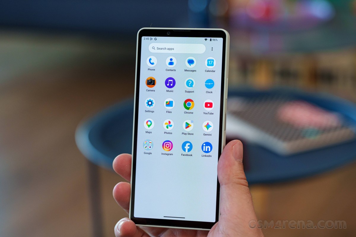 Обзор Sony Xperia 10 VIII - почти не изменился за год картинка Смартфон Sony Xperia 10 VIII: обзор, тест и цена | DGL.RU