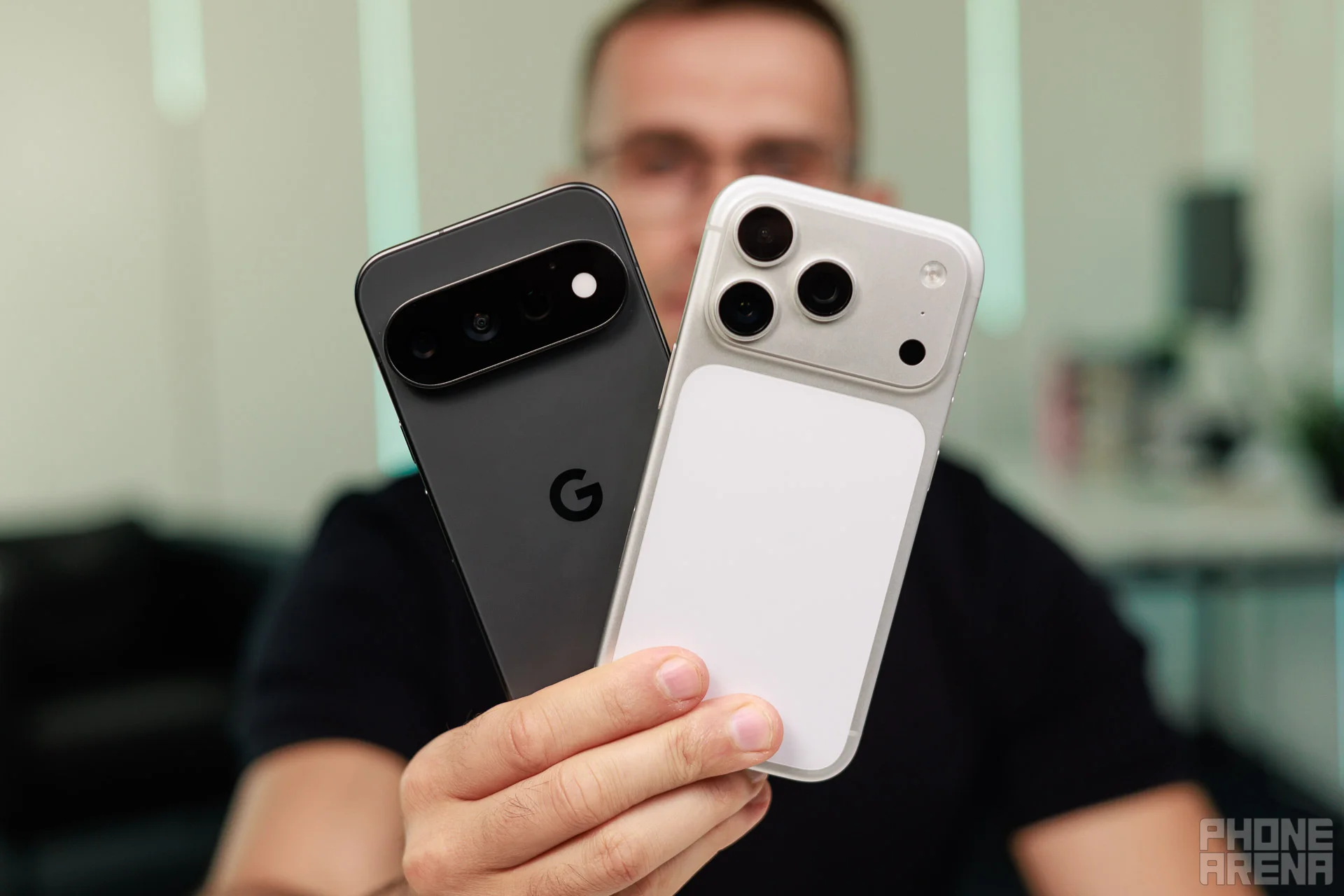Pixel 11 Pro против iPhone 17 Pro: все различия