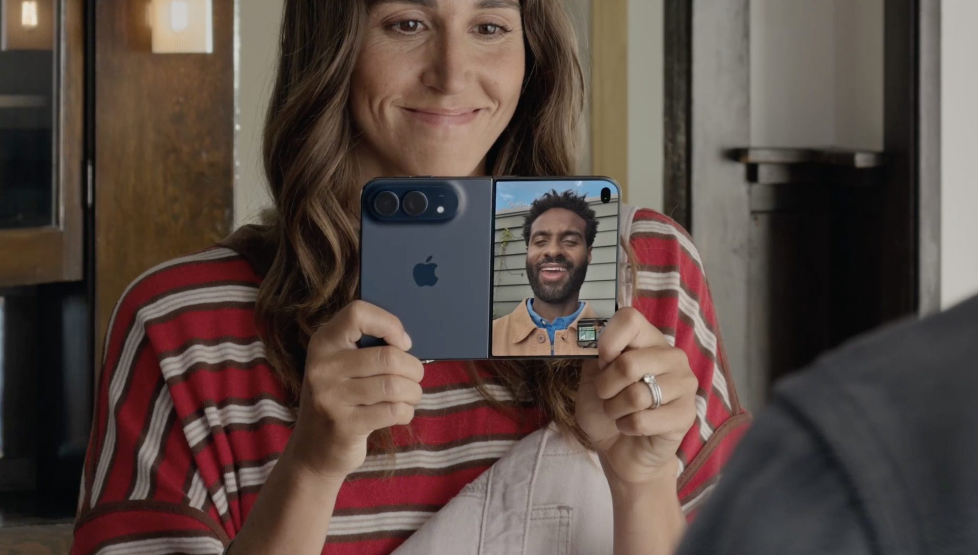 Сравнение Samsung Galaxy Z Fold 8 и iPhone Duo: ключевые преимущества двух складных флагманов картинка Samsung Galaxy Z Fold 8 и iPhone Duo: сравнение | DGL.RU