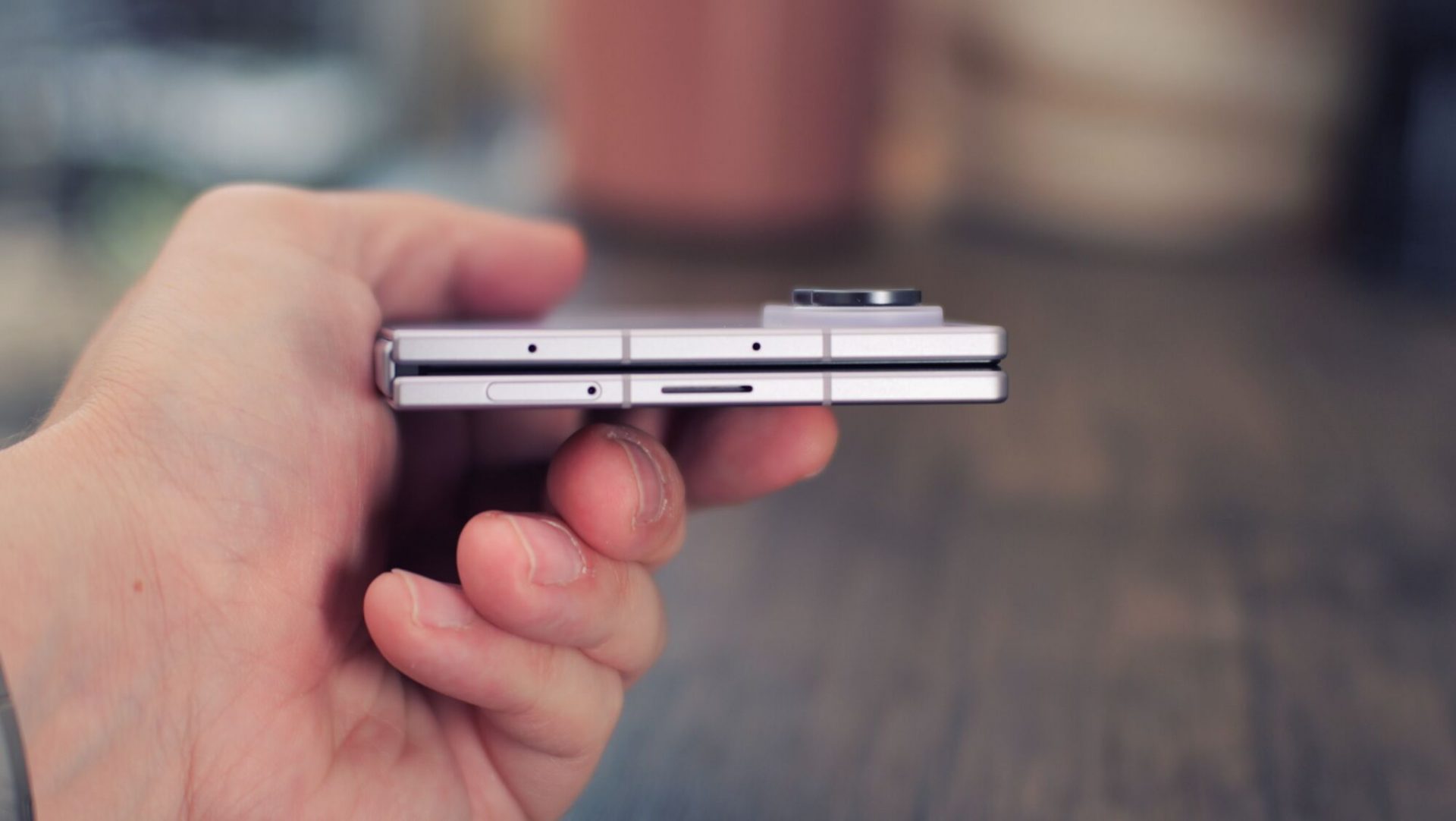 Сравнение Samsung Galaxy Z Fold 8 и iPhone Duo: ключевые преимущества двух складных флагманов картинка Samsung Galaxy Z Fold 8 и iPhone Duo: сравнение | DGL.RU
