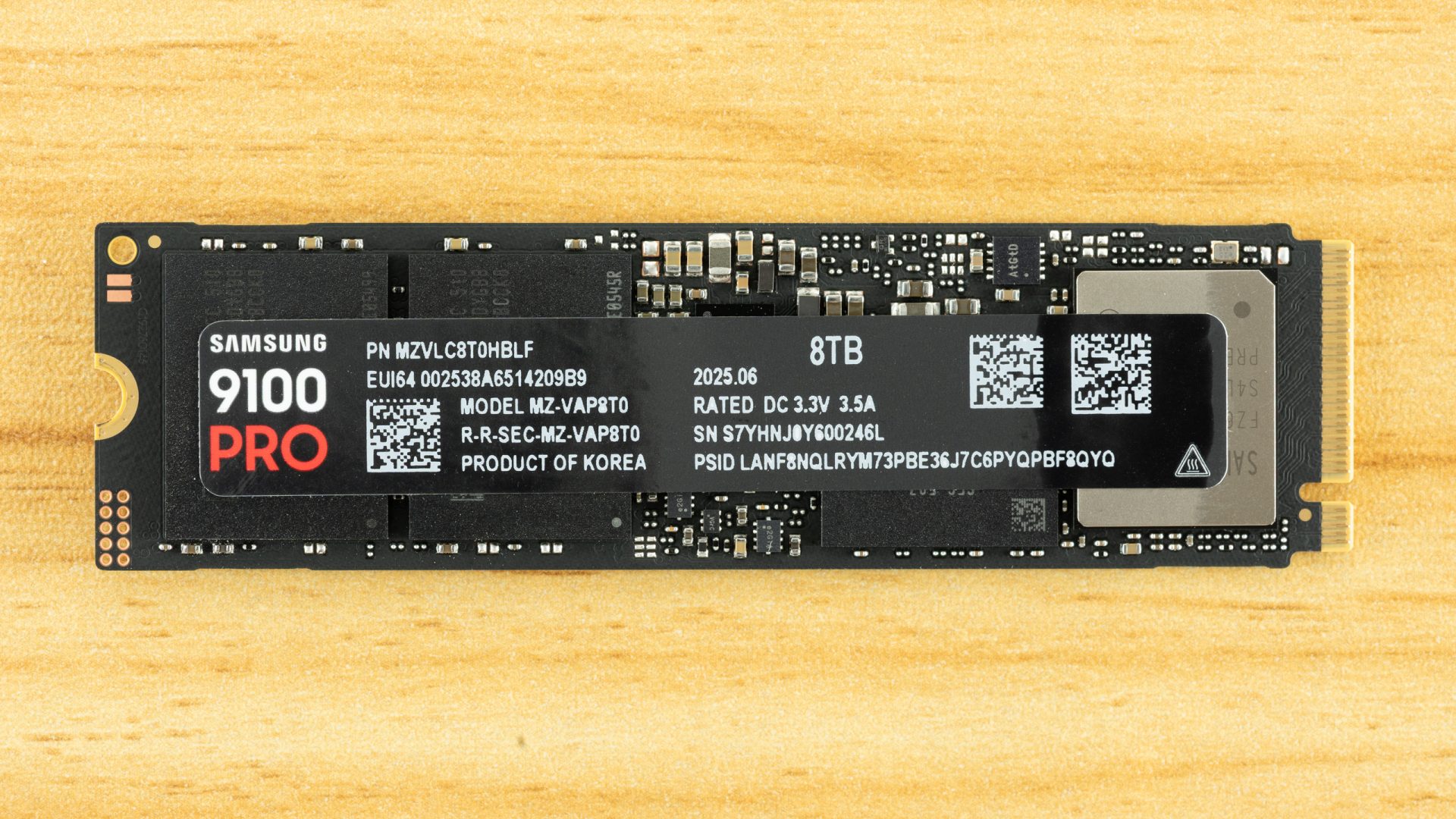 Лучшие SSD-накопители 2026 года: от сверхбыстрых M.2 NVMe до бюджетных SATA картинка SSD-накопители 2026 года: топ для игр | DGL.RU