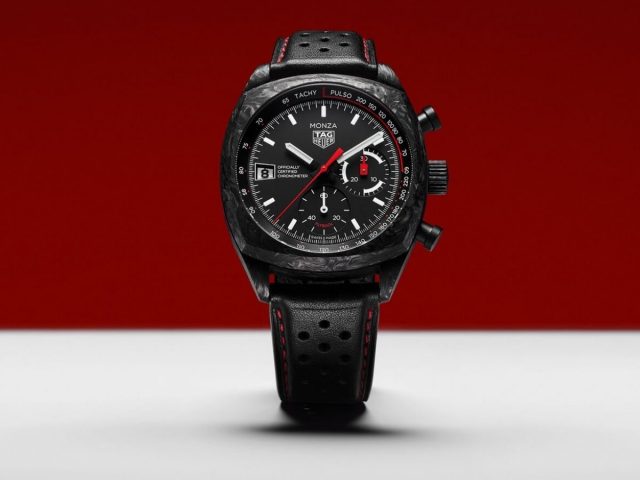 TAG Heuer представила лимитированный хронограф Monza Flyback в корпусе из кованого карбона (1) Хронограф TAG Heuer Monza Flyback из карбона | DGL.RU