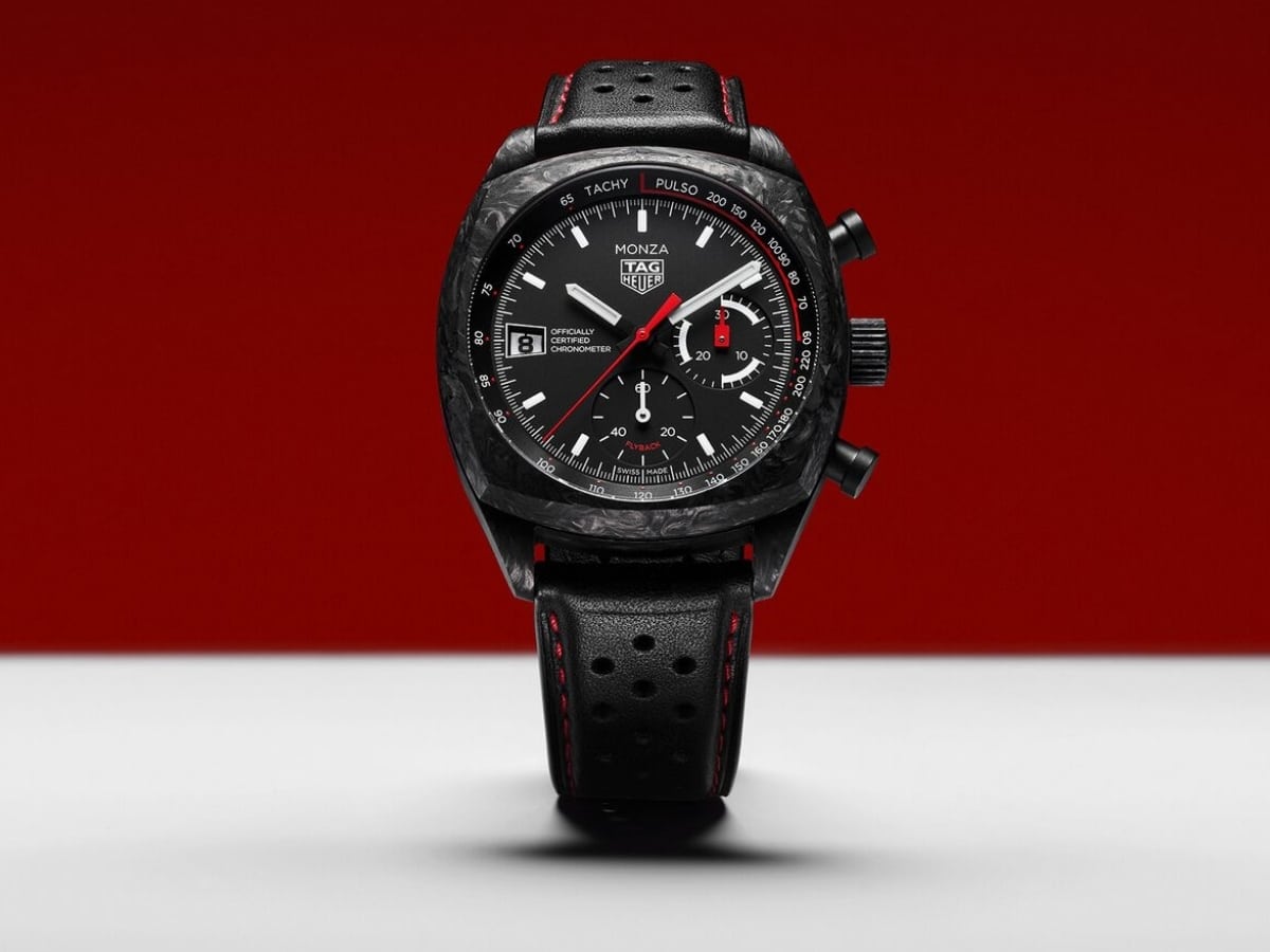 TAG Heuer представила лимитированный хронограф Monza Flyback в корпусе из кованого карбона