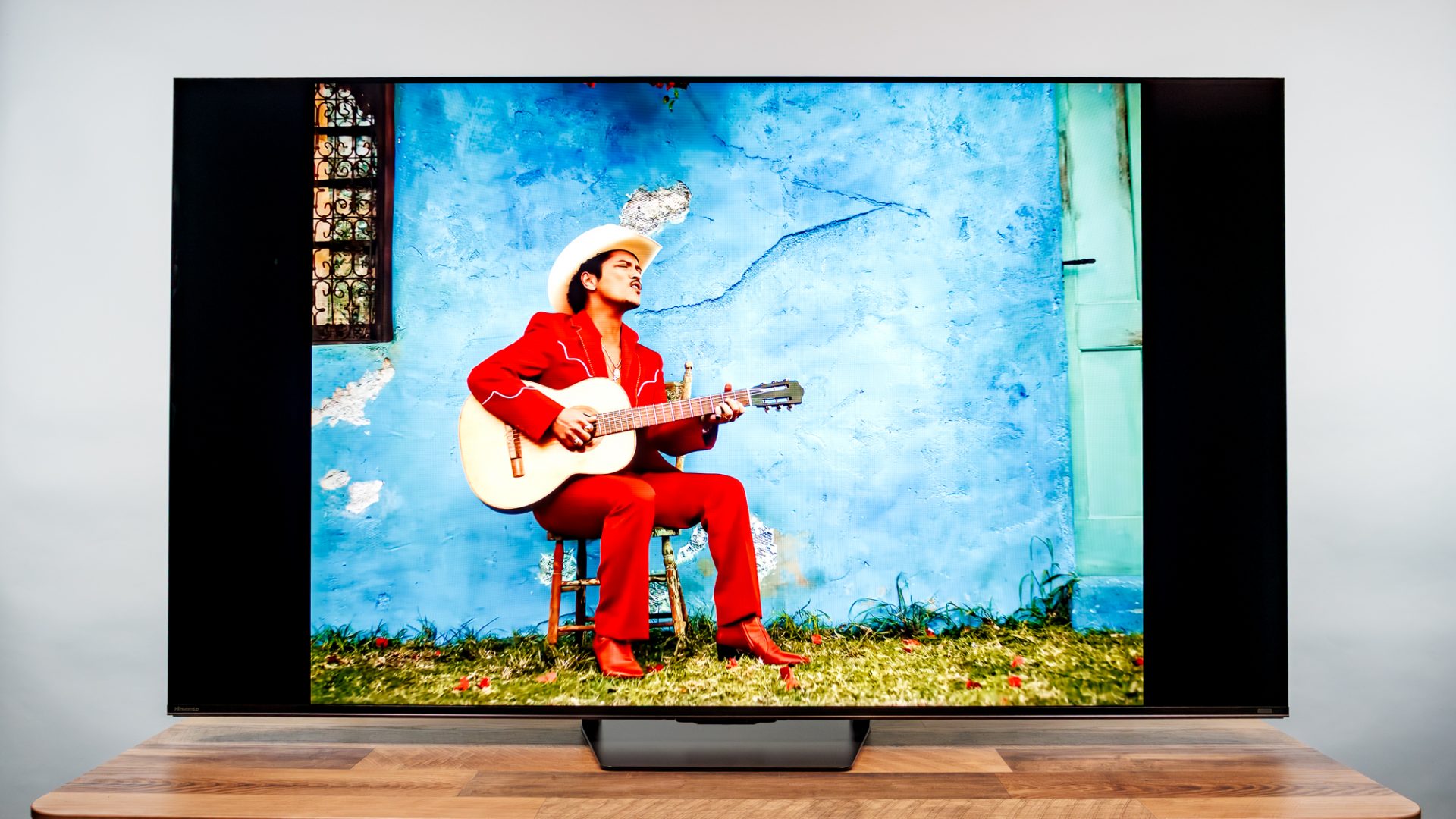 Обзор Hisense U7SG ULED - великолепная цветопередача и удивительно мощный звук картинка Телевизор Hisense U7SG: полный обзор Mini-LED | DGL.RU