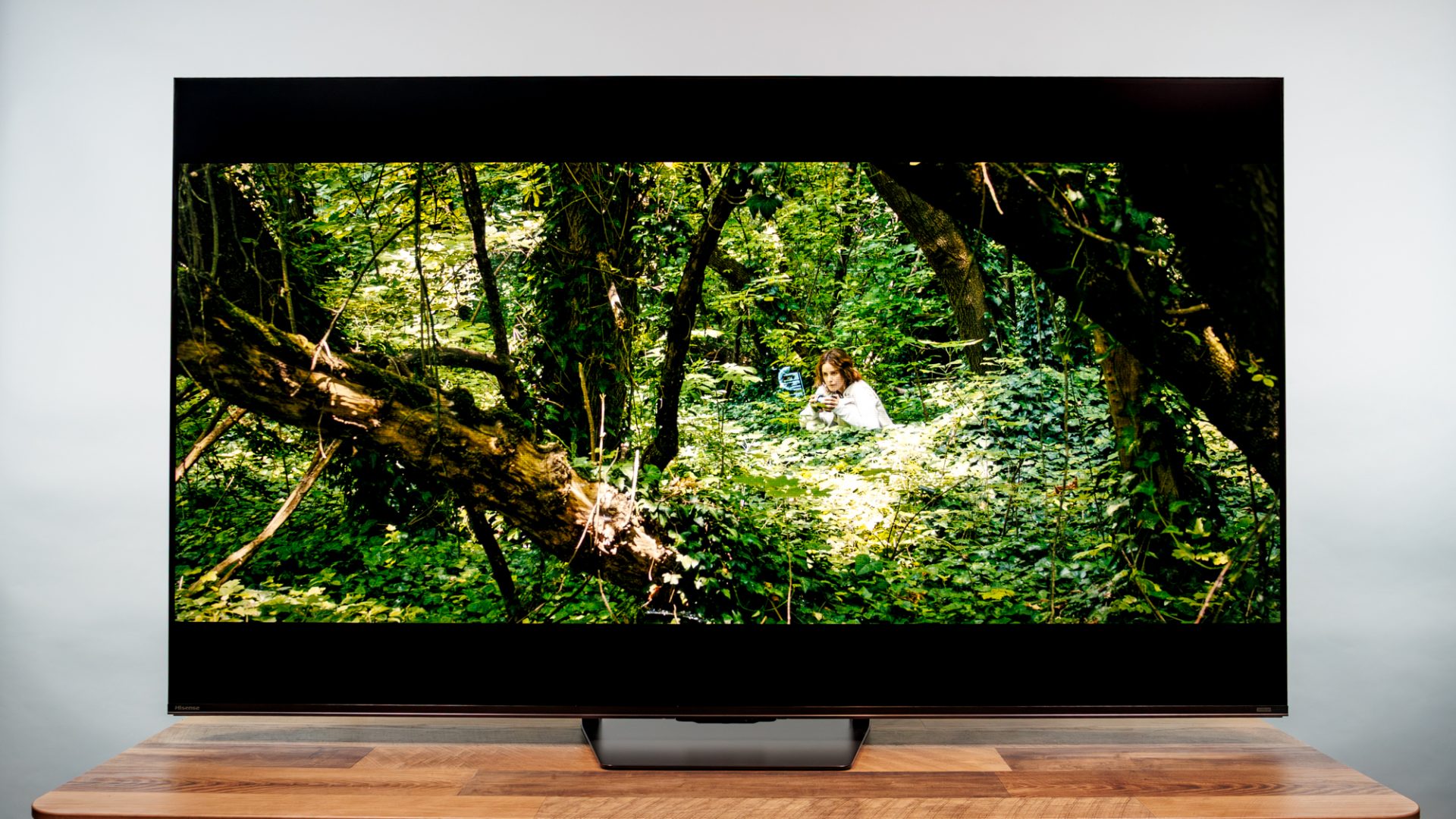 Обзор Hisense U7SG ULED - великолепная цветопередача и удивительно мощный звук картинка Телевизор Hisense U7SG: полный обзор Mini-LED | DGL.RU