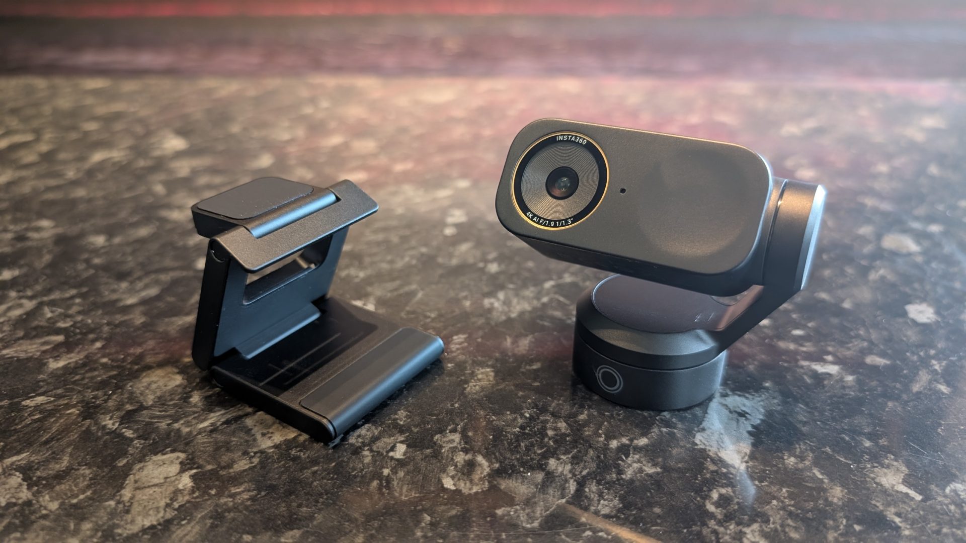 Веб-камера Insta360 Link 2 Pro: обзор 4K и AI | DGL.RU
