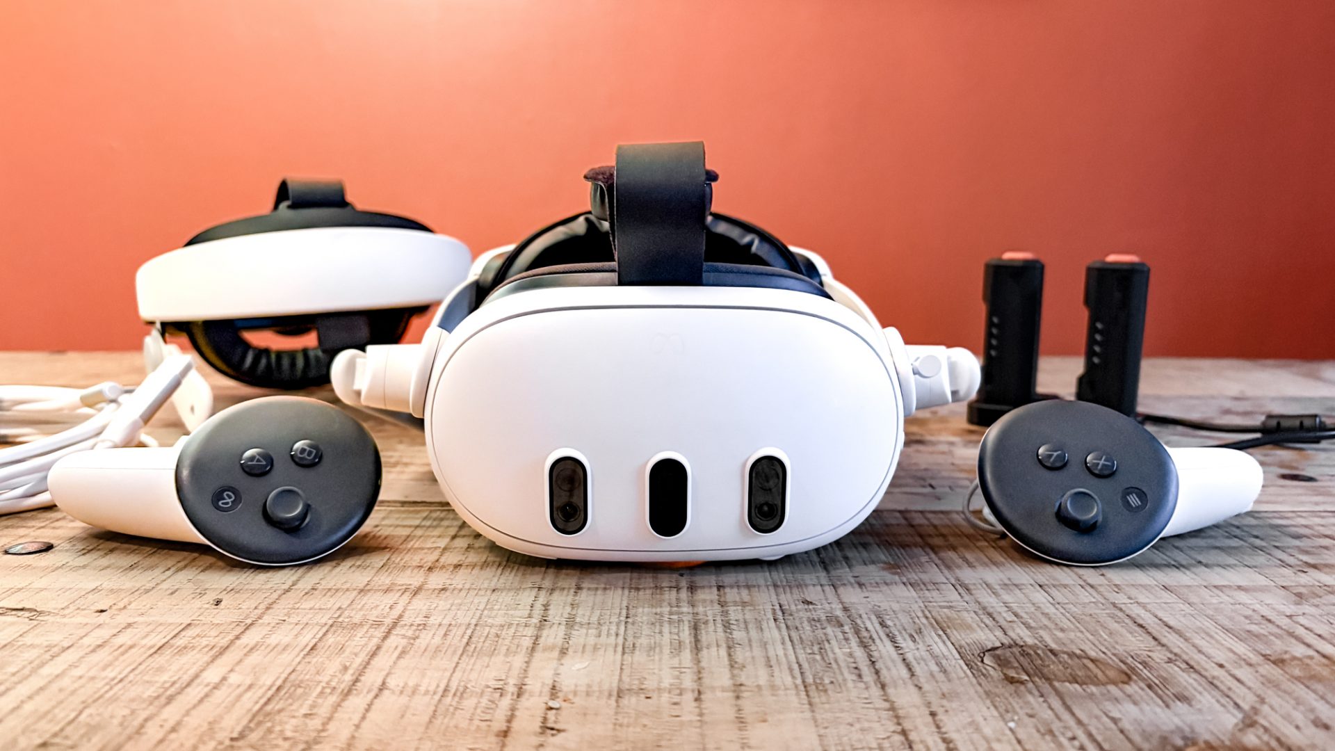 Топ-5 лучших VR-гарнитур, которые стоит купить в 2026 году картинка VR-гарнитура: что купить в 2026 году | DGL.RU