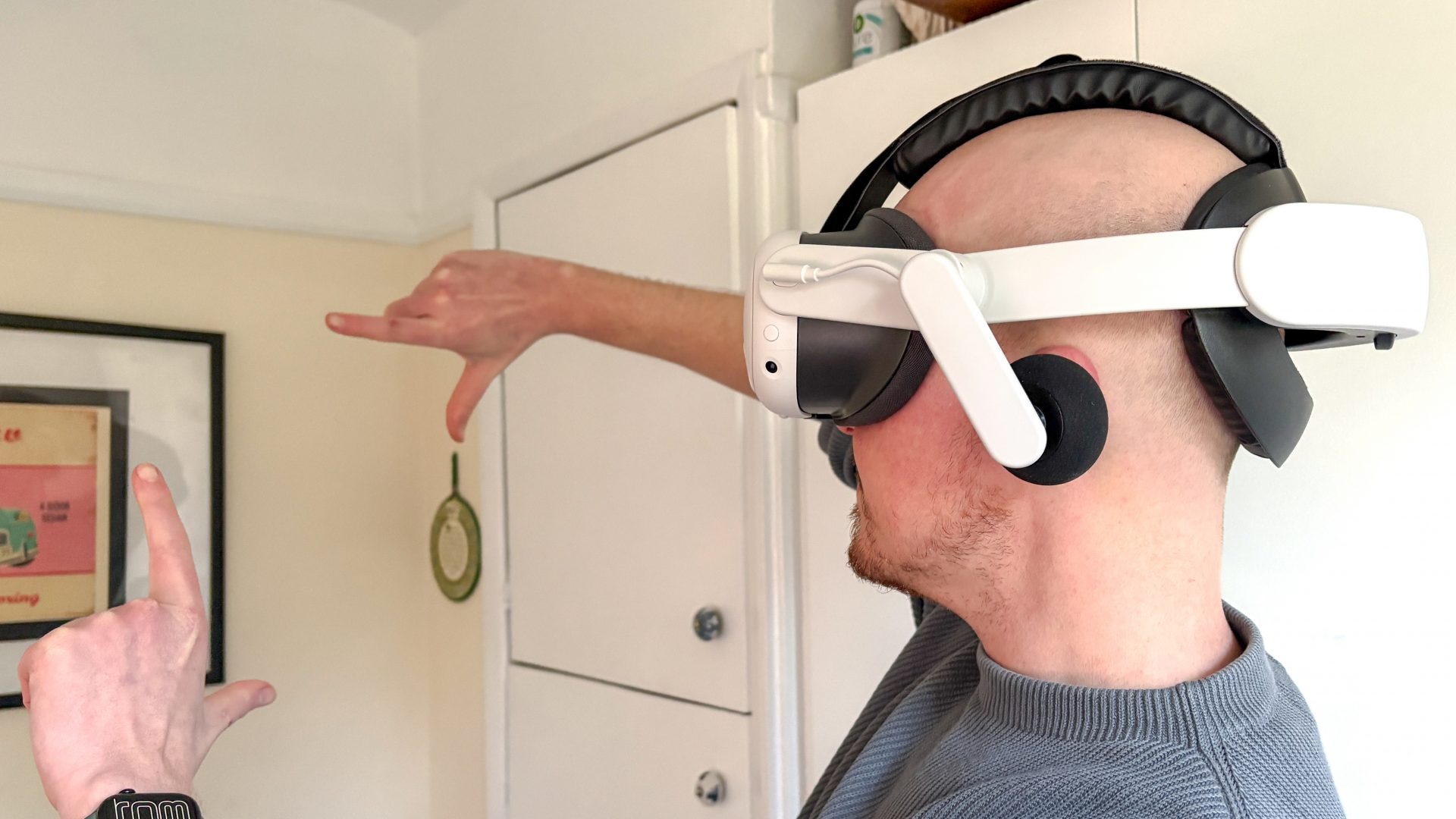 Топ-5 лучших VR-гарнитур, которые стоит купить в 2026 году картинка VR-гарнитура: что купить в 2026 году | DGL.RU