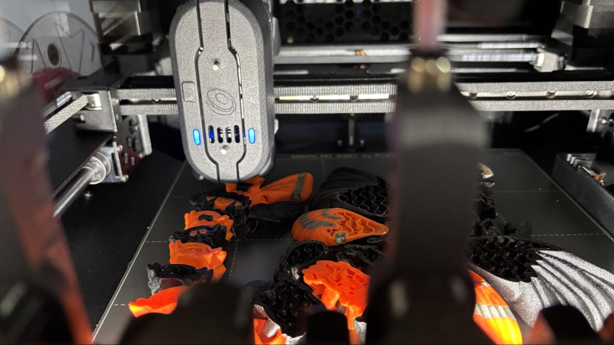 3D-принтер Prusa CORE One+ INDX: система быстрой смены инструментов картинка Prusa CORE One+ INDX: характеристики и тесты | DGL.RU
