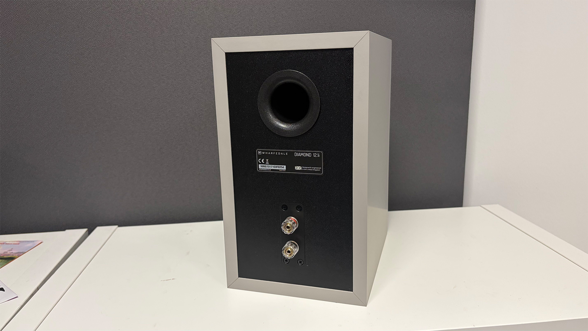 Обзор Wharfedale Diamond 12.1i HCP - исключительный кинематографический звук картинка Акустика Wharfedale Diamond 12.1i HCP: обзор | DGL.RU