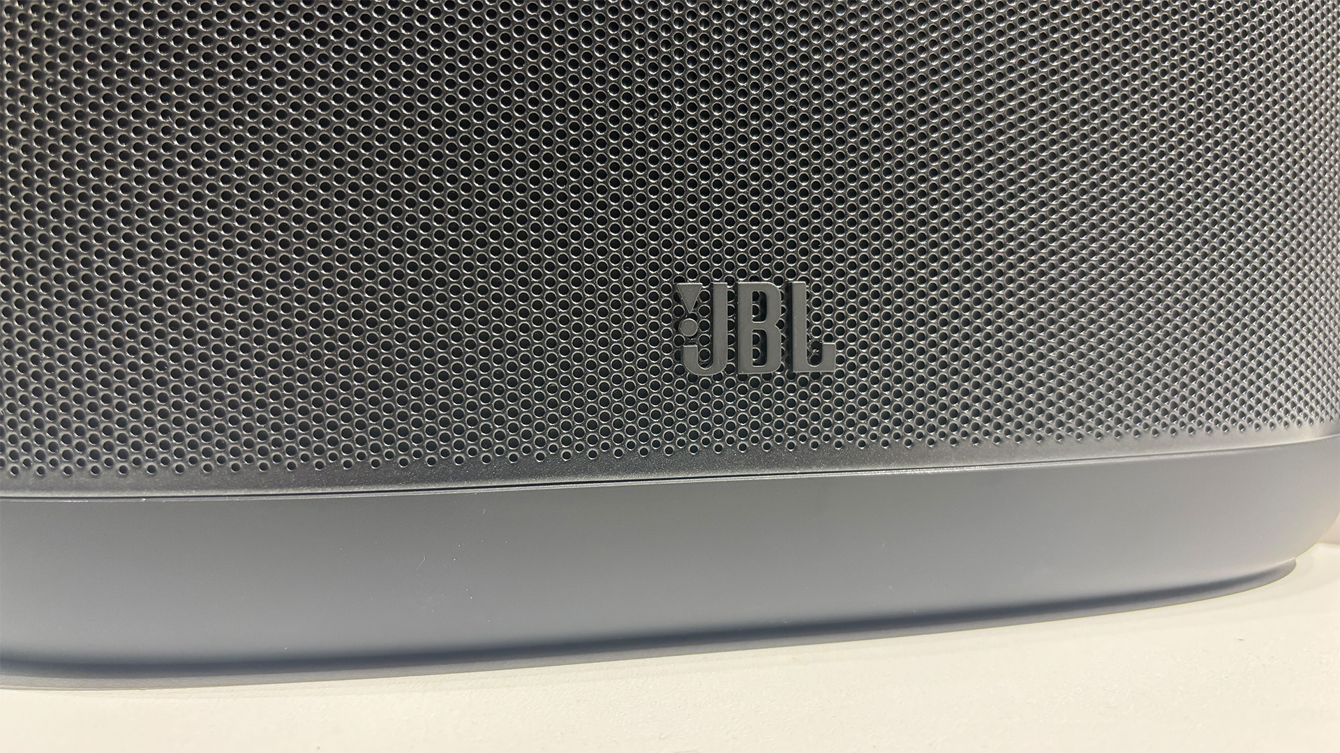 Обзор JBL Cove X1 - амбициозный прыжок в мир премиального мультирума картинка Беспроводная колонка JBL Cove X1: обзор звука | DGL.RU
