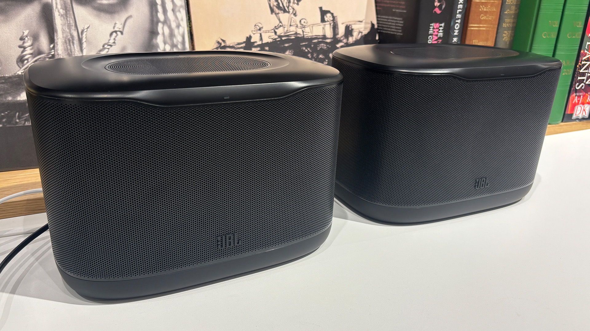 Обзор JBL Cove X1 - амбициозный прыжок в мир премиального мультирума картинка Беспроводная колонка JBL Cove X1: обзор звука | DGL.RU