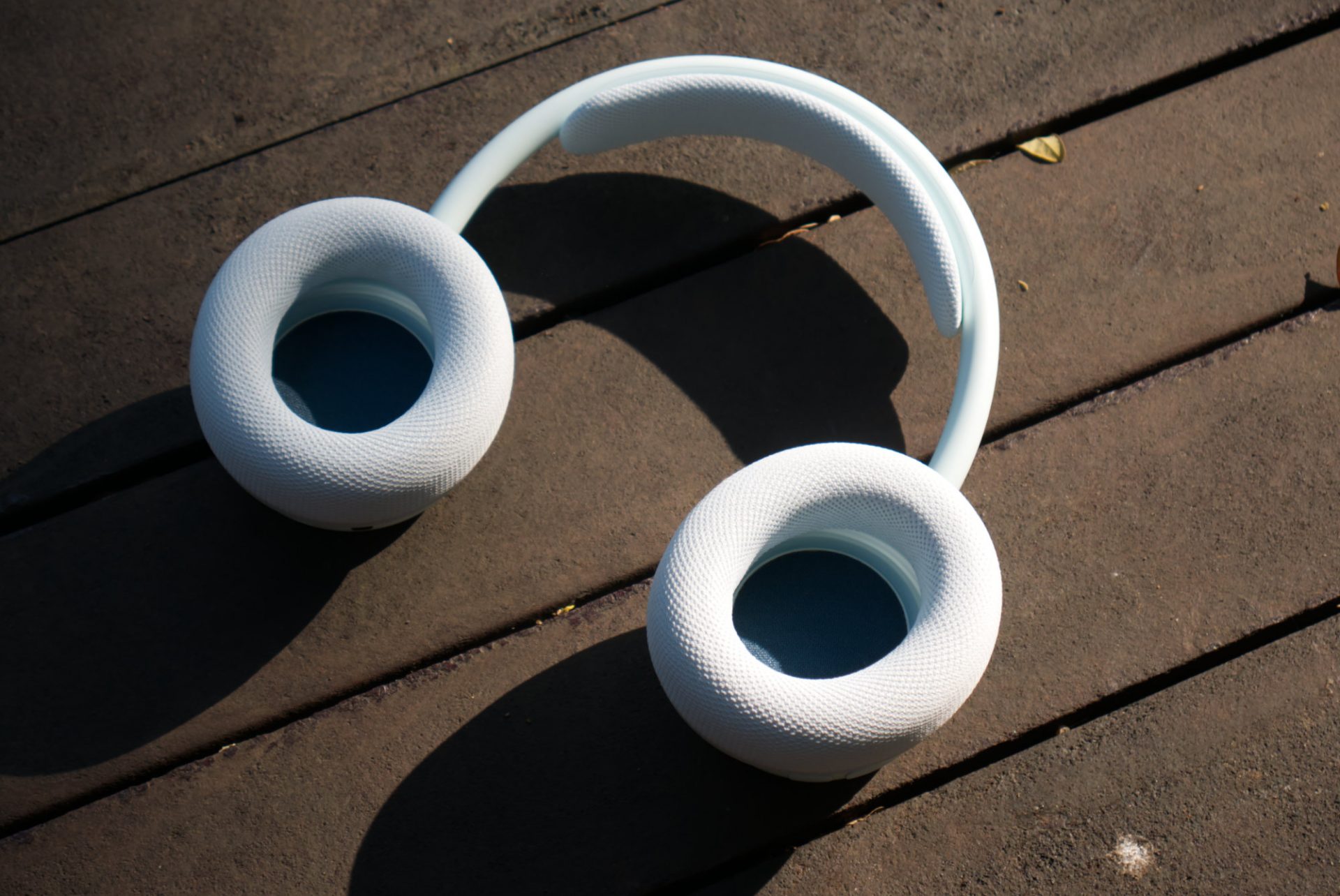 Беспроводные наушники Beats 360: подробный тест и сравнение с AirPods Max 2 картинка Обзор Beats 360: сравнение с AirPods Max 2 | DGL.RU