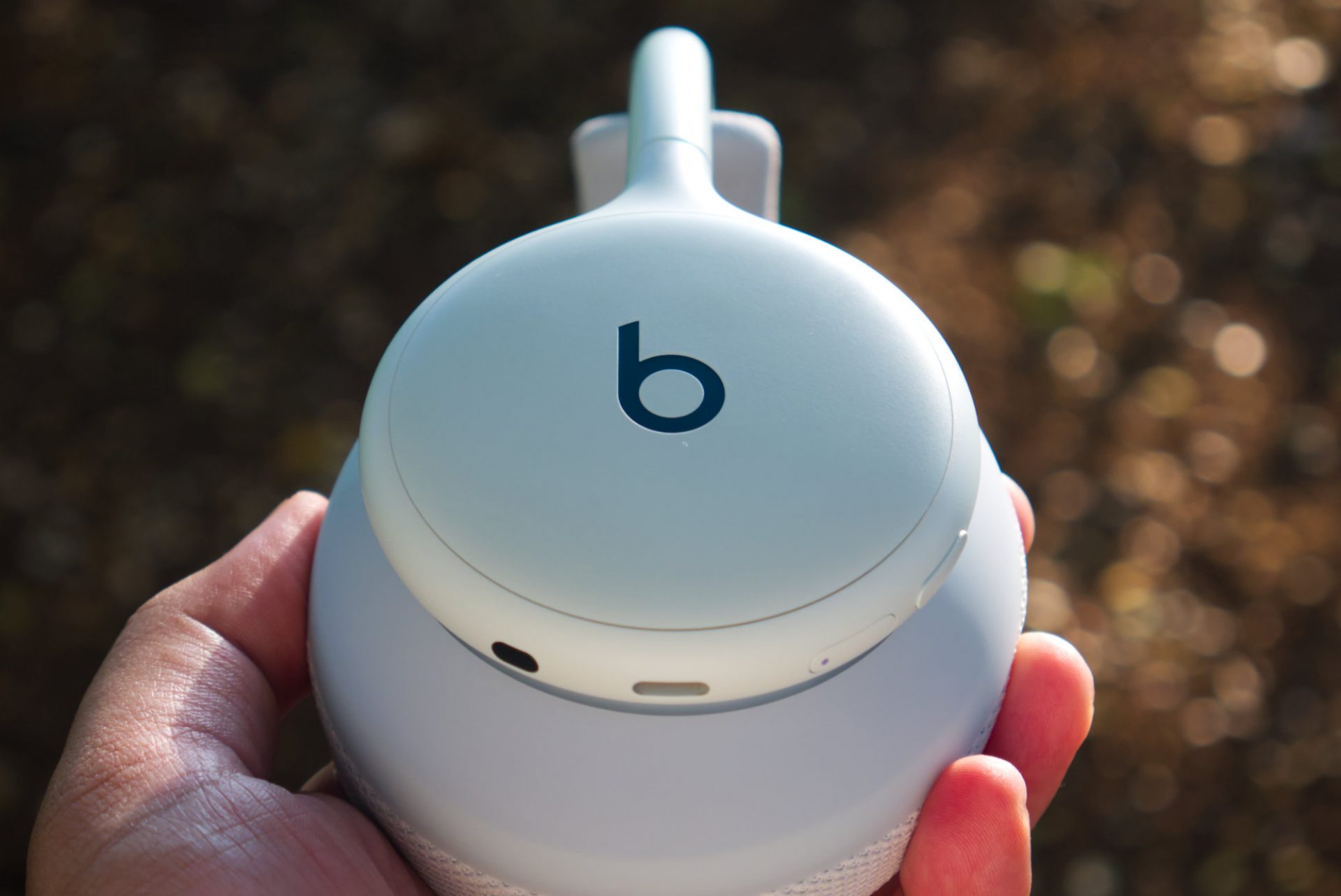 Беспроводные наушники Beats 360: подробный тест и сравнение с AirPods Max 2 картинка Обзор Beats 360: сравнение с AirPods Max 2 | DGL.RU