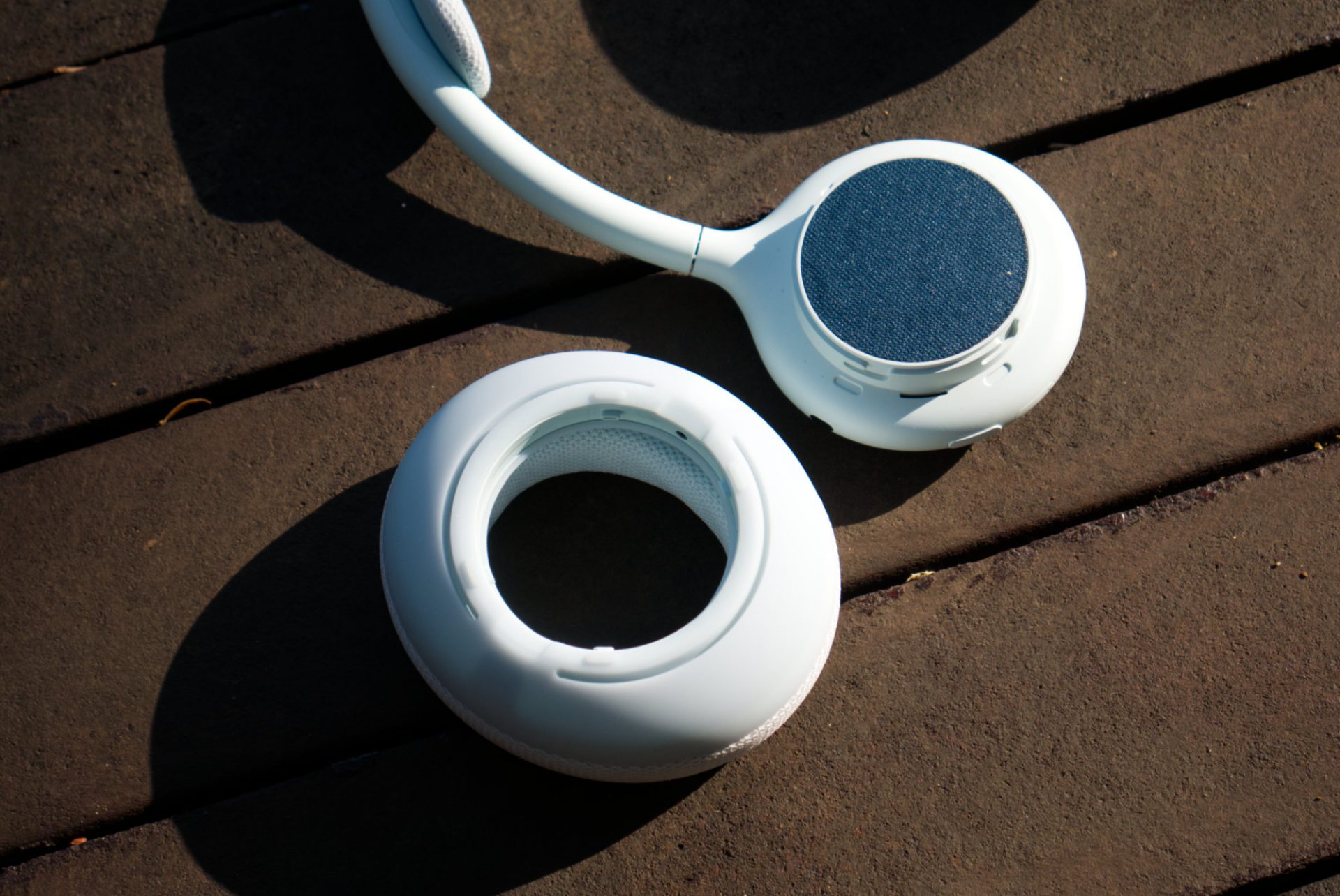 Беспроводные наушники Beats 360: подробный тест и сравнение с AirPods Max 2 картинка Обзор Beats 360: сравнение с AirPods Max 2 | DGL.RU