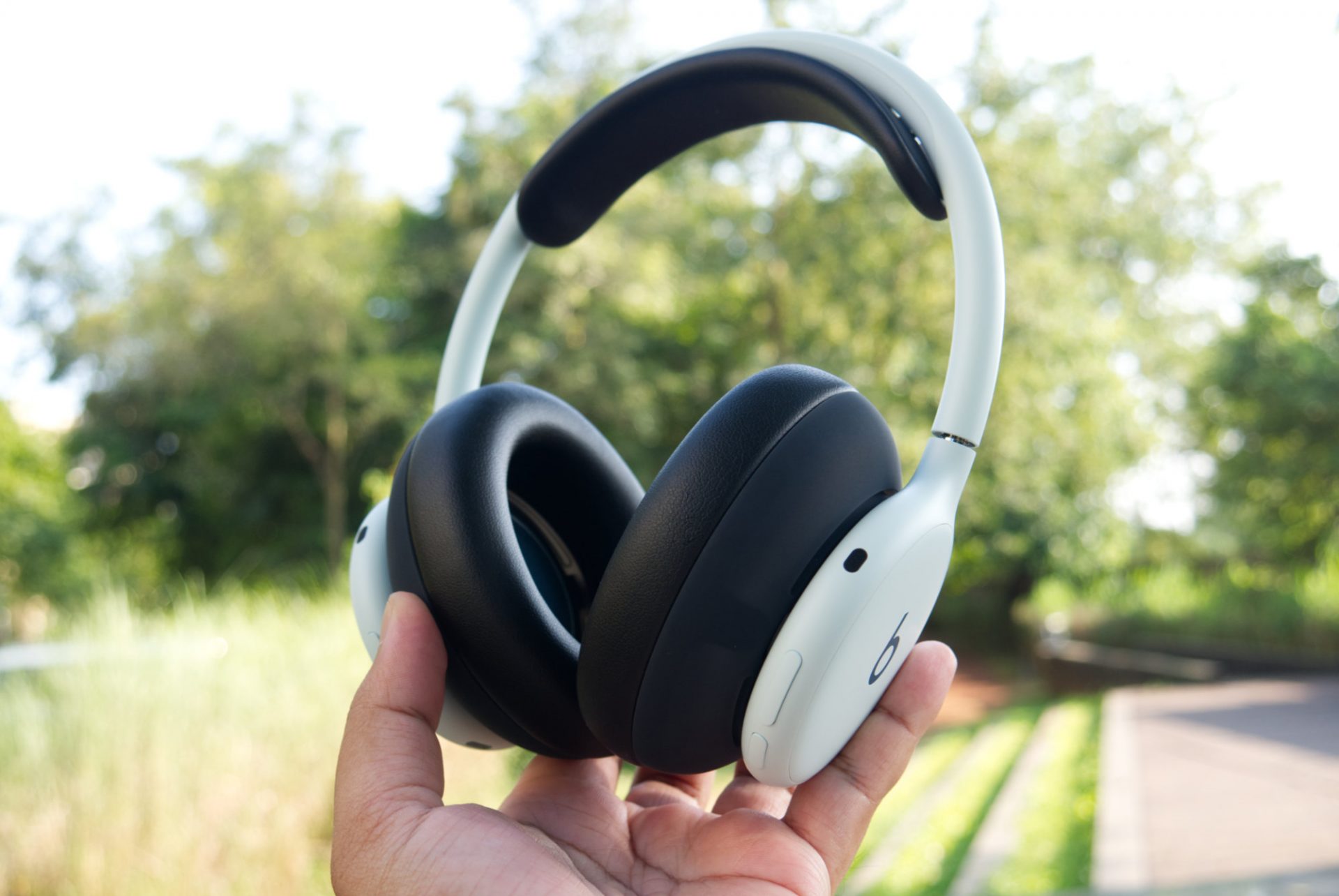 Беспроводные наушники Beats 360: подробный тест и сравнение с AirPods Max 2 картинка Обзор Beats 360: сравнение с AirPods Max 2 | DGL.RU