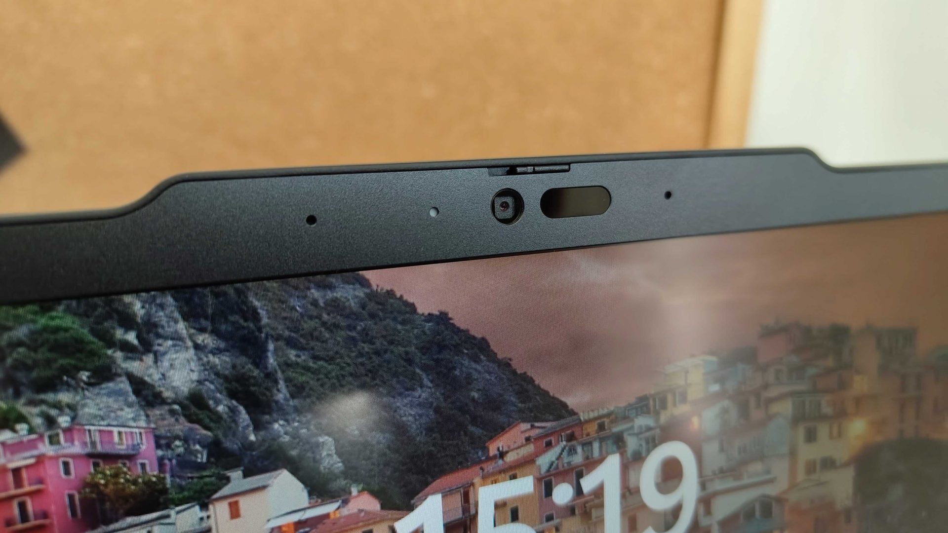 Обзор Lenovo ThinkPad T14s Gen 6 (AMD): по-прежнему золотой стандарт для бизнеса картинка Бизнес-ноутбук Lenovo ThinkPad T14s Gen 6: обзор | DGL.RU