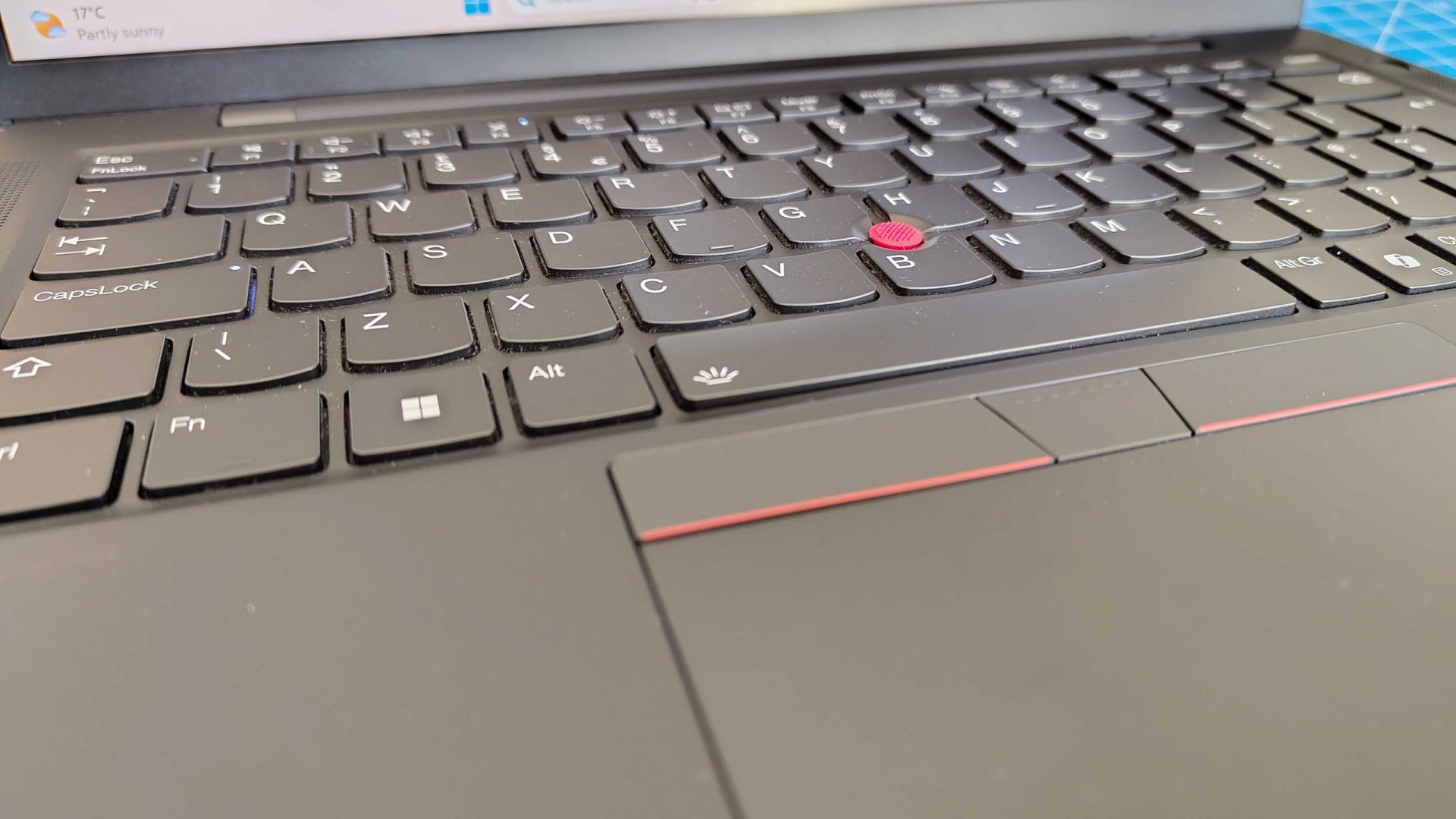 Обзор Lenovo ThinkPad T14s Gen 6 (AMD): по-прежнему золотой стандарт для бизнеса картинка Бизнес-ноутбук Lenovo ThinkPad T14s Gen 6: обзор | DGL.RU