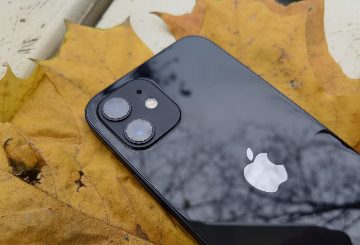 Смартфоны Apple iPhone 12 и SE 2 2020 года: возвращение плоских граней, MagSafe и 5G картинка Смартфоны Apple iPhone 12 и SE 2 2020 года: возвращение плоских граней, MagSafe и 5G фото