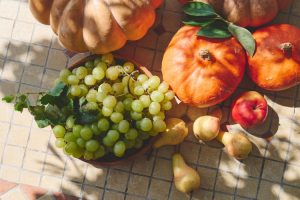 Диетологи назвали яблоки и батат главными осенними продуктами для здоровья сердца, мозга и кишечника