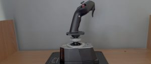 Обзор рукоятки Thrustmaster Airbus с базой для джойстика AVA: первоклассные ощущения от полета