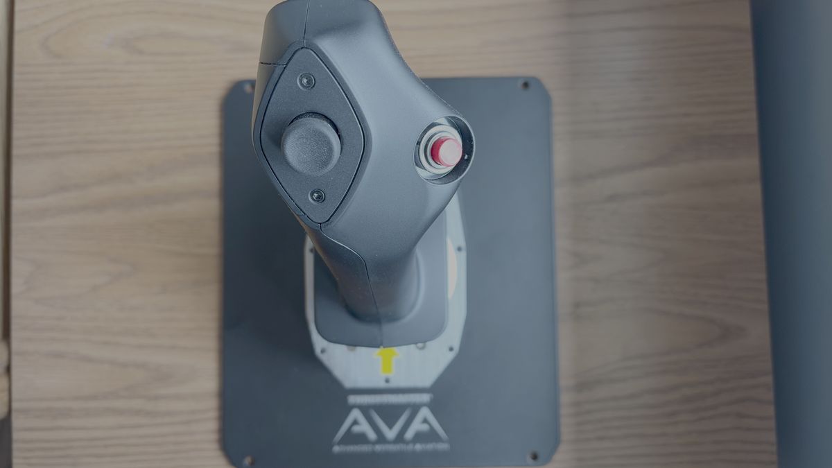 Обзор рукоятки Thrustmaster Airbus с базой для джойстика AVA: первоклассные ощущения от полета картинка Джойстик Thrustmaster AVA: база и рукоятка Airbus | DGL.RU
