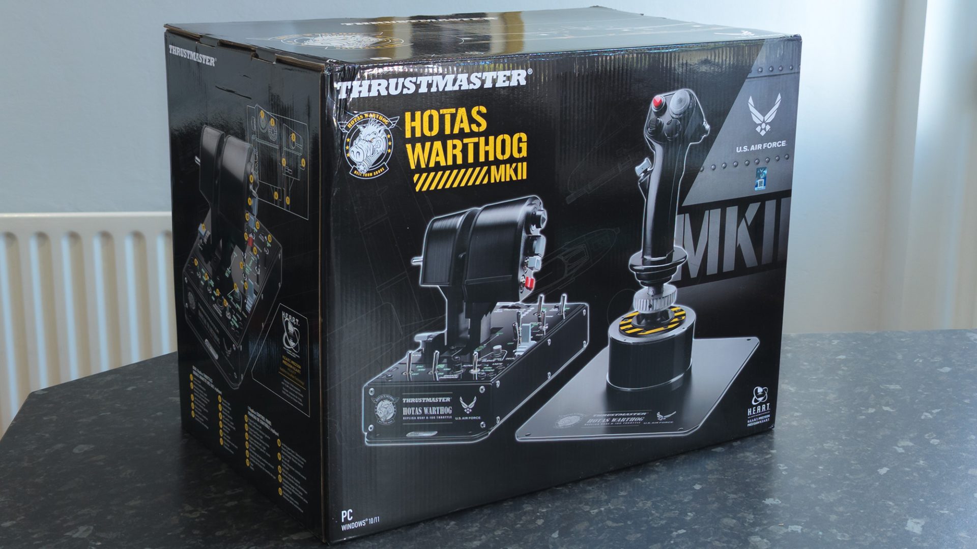 Обзор Thrustmaster HOTAS WARTHOG MKII - самое аутентичное оборудование для поклонников авиасимуляторов картинка Джойстик Thrustmaster HOTAS WARTHOG MKII | DGL.RU