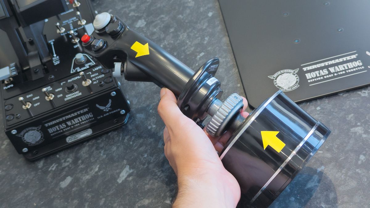 Обзор Thrustmaster HOTAS WARTHOG MKII - самое аутентичное оборудование для поклонников авиасимуляторов картинка Джойстик Thrustmaster HOTAS WARTHOG MKII | DGL.RU